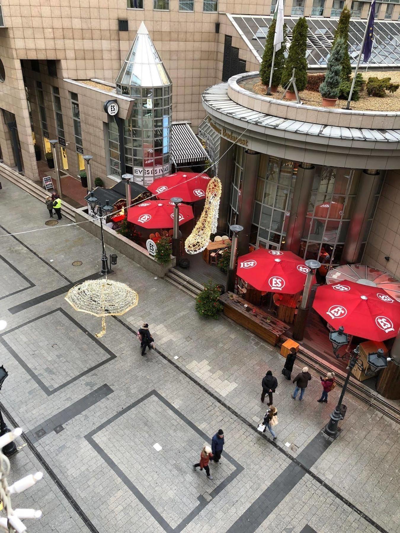 Corso * Budapesta